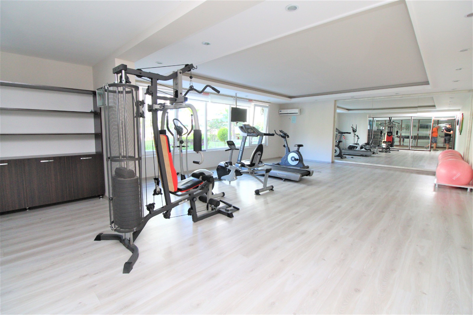 Квартира 1+1 с мебелью в 600 метрах от моря в Махмутларе, 70 м2. фото 10