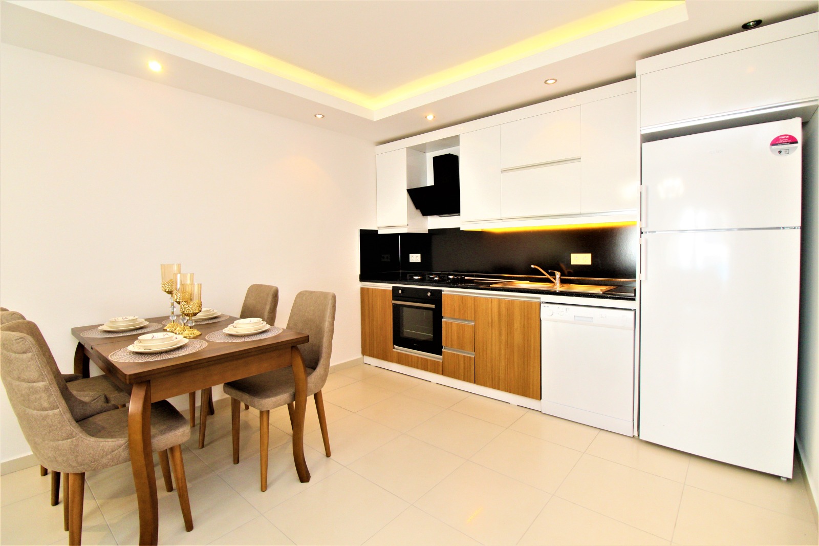 Квартира 1+1 с мебелью в 600 метрах от моря в Махмутларе, 70 м2. фото 17