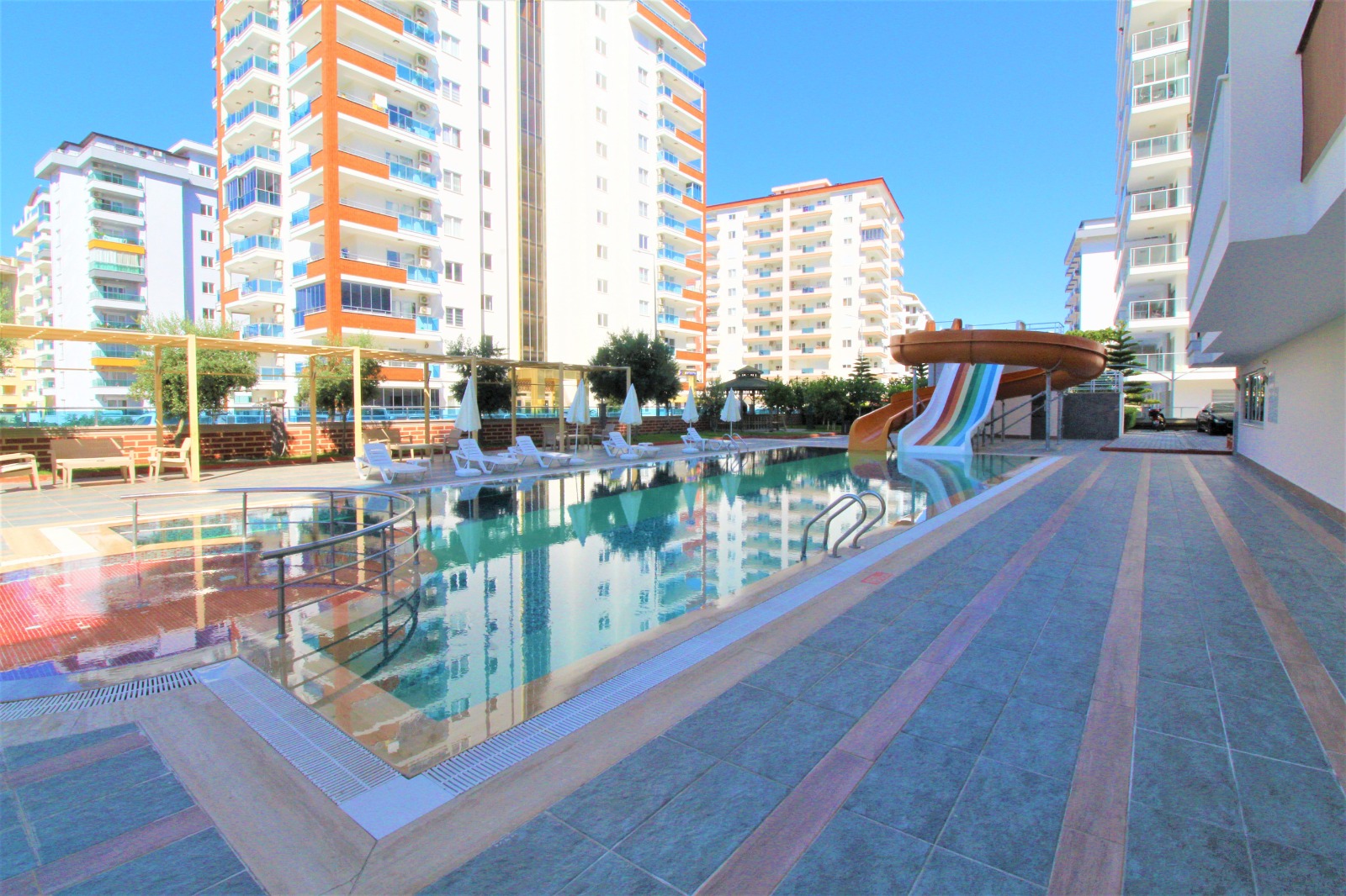 Квартира планировки 1+1 с мебелью в Махмутларе, 77м2 фото 1