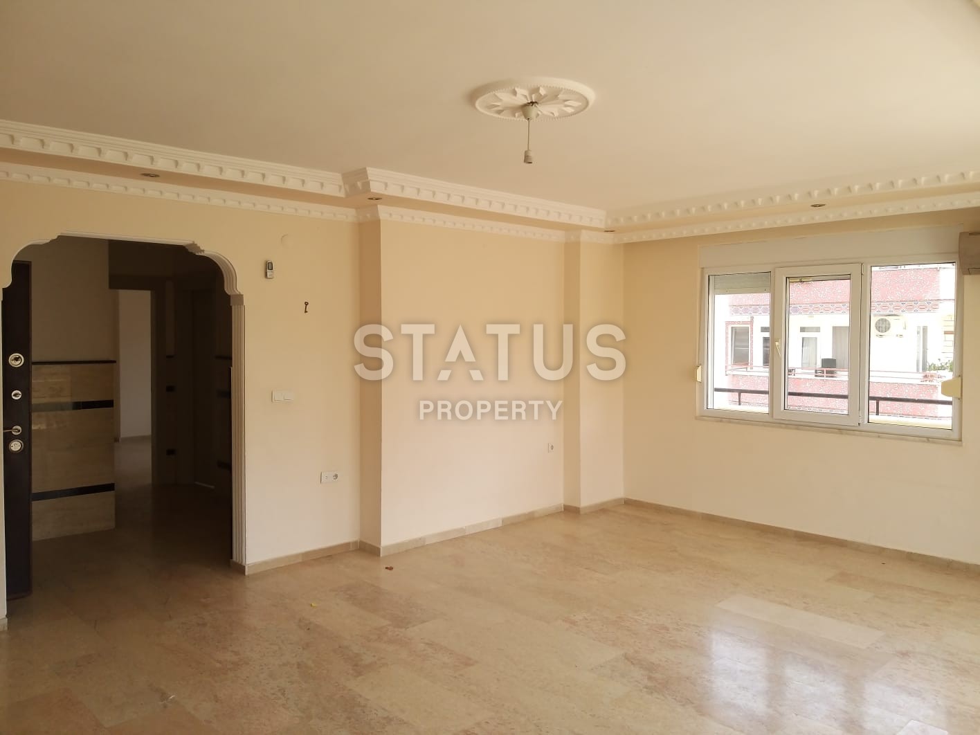 Отличная цена! Трехкомнатная квартира в центре района Махмутлар, 120 кв.м. фото 3