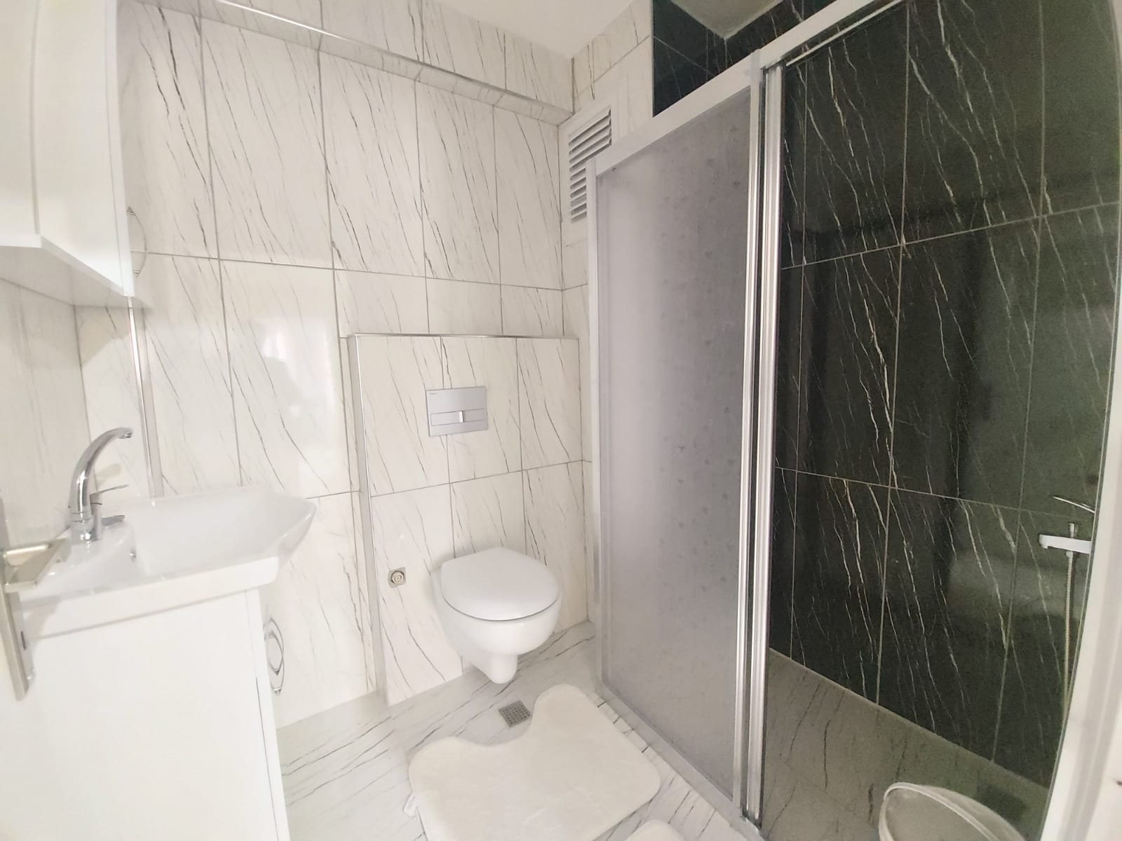 Трехкомнатная квартира с ремонтом на ул. Барбаросса в Махмутларе, 100 м2 фото 11