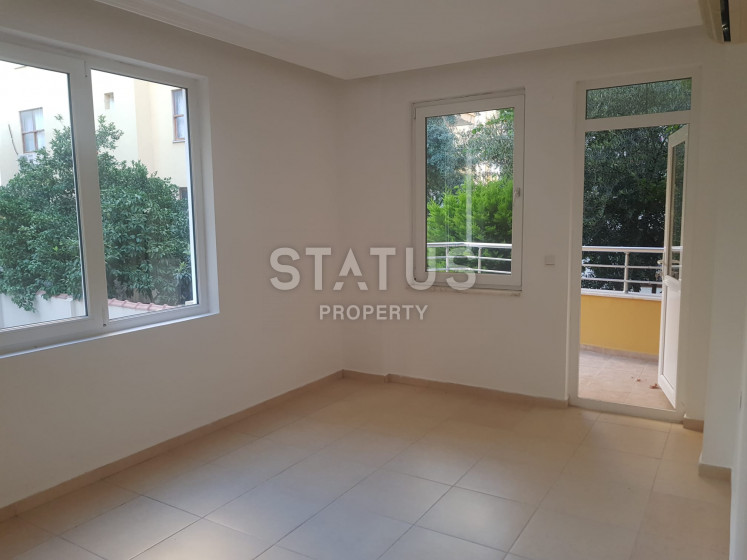 Просторная трёхкомнатная квартира в доме с бассейном, 120 м2.Три минуты от моря. Махмутлар фото 1