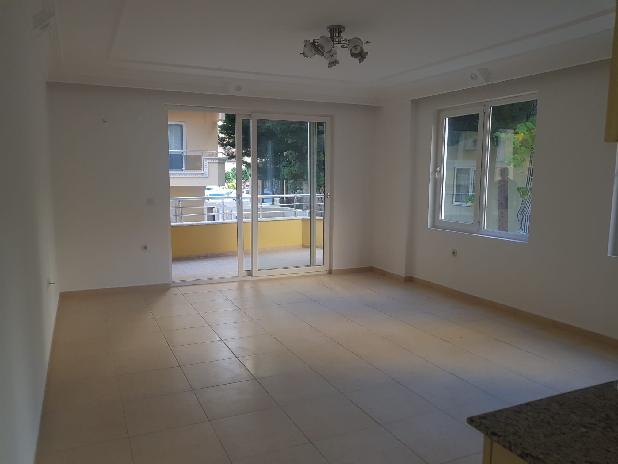 Spacious three-room apartment in a building with a swimming pool, 120 m2. Three minutes from the sea. Mahmutlar фото 5