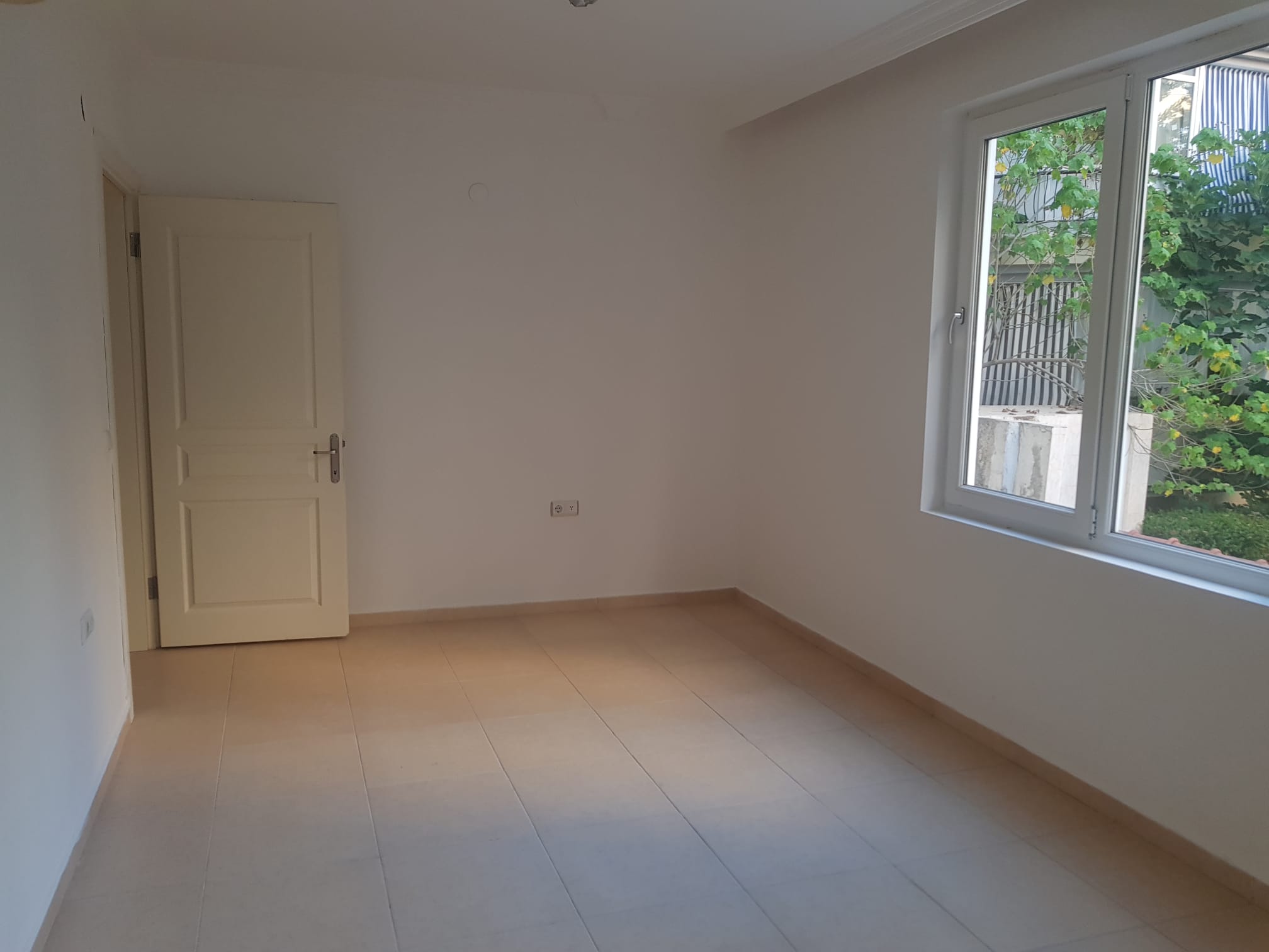 Spacious three-room apartment in a building with a swimming pool, 120 m2. Three minutes from the sea. Mahmutlar фото 13