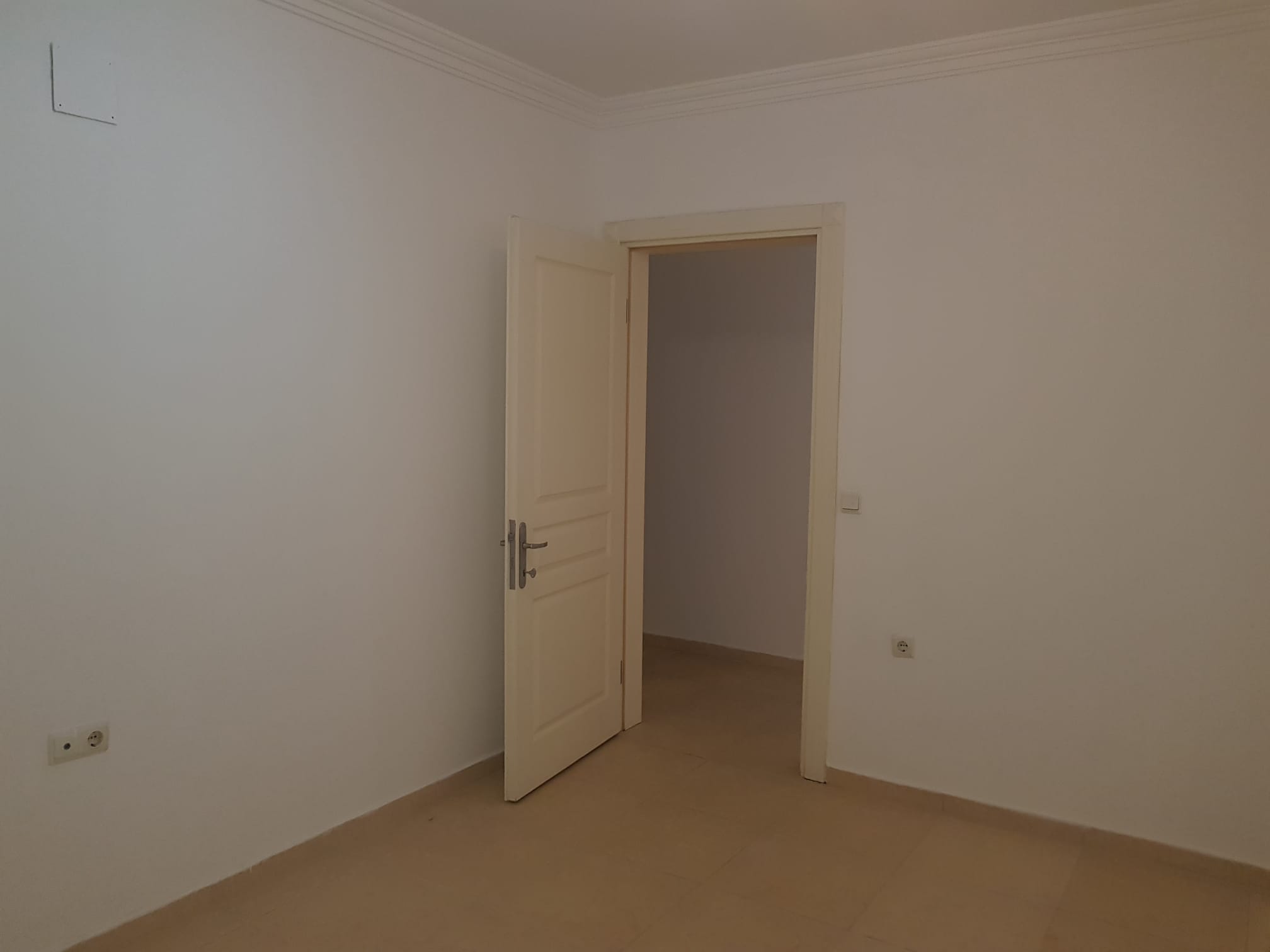 Spacious three-room apartment in a building with a swimming pool, 120 m2. Three minutes from the sea. Mahmutlar фото 16