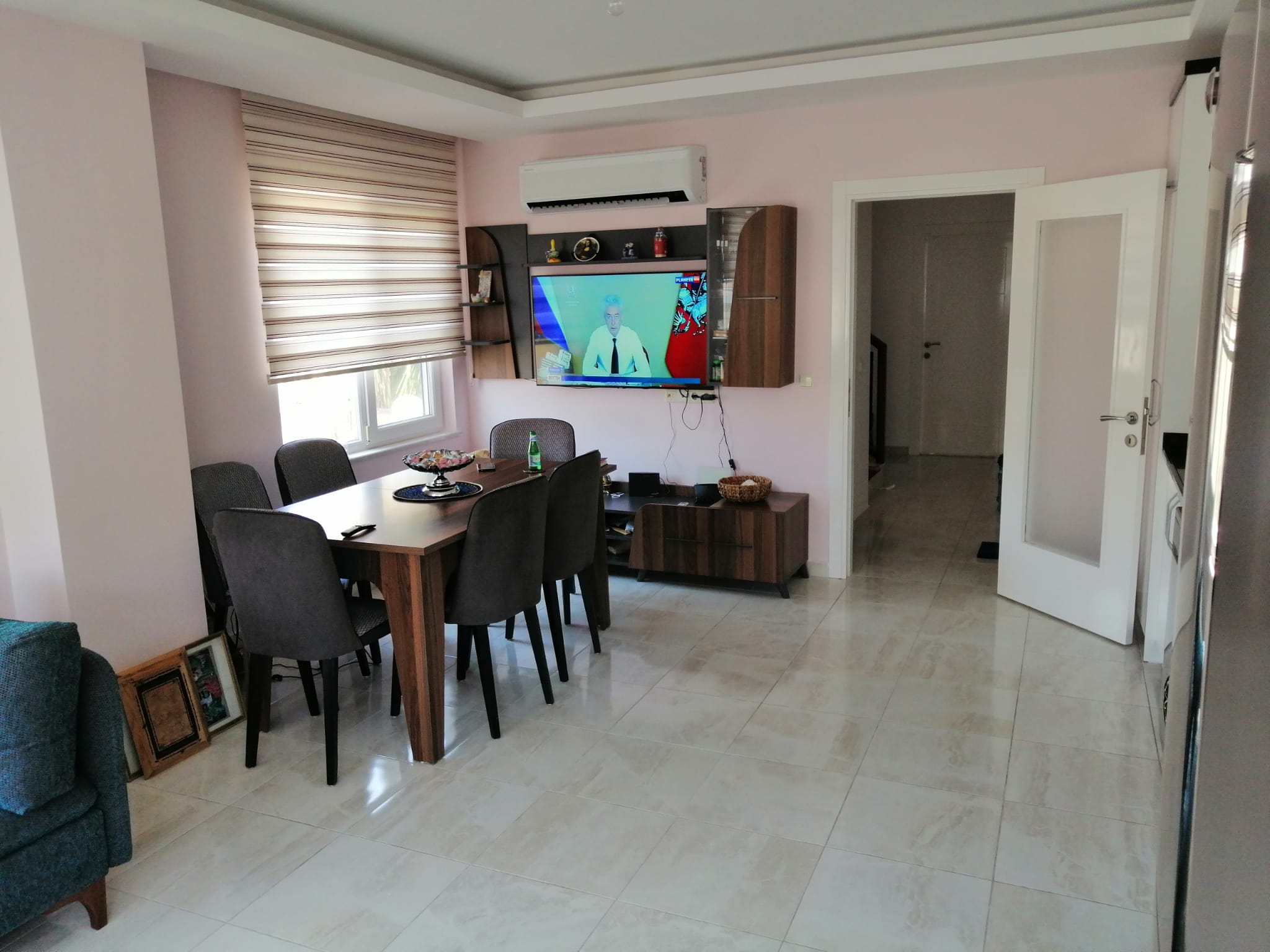 Двухуровневая квартира 3+1 с мебелью в районе пляжа Клеопатры, 130 м2. Центр. фото 4