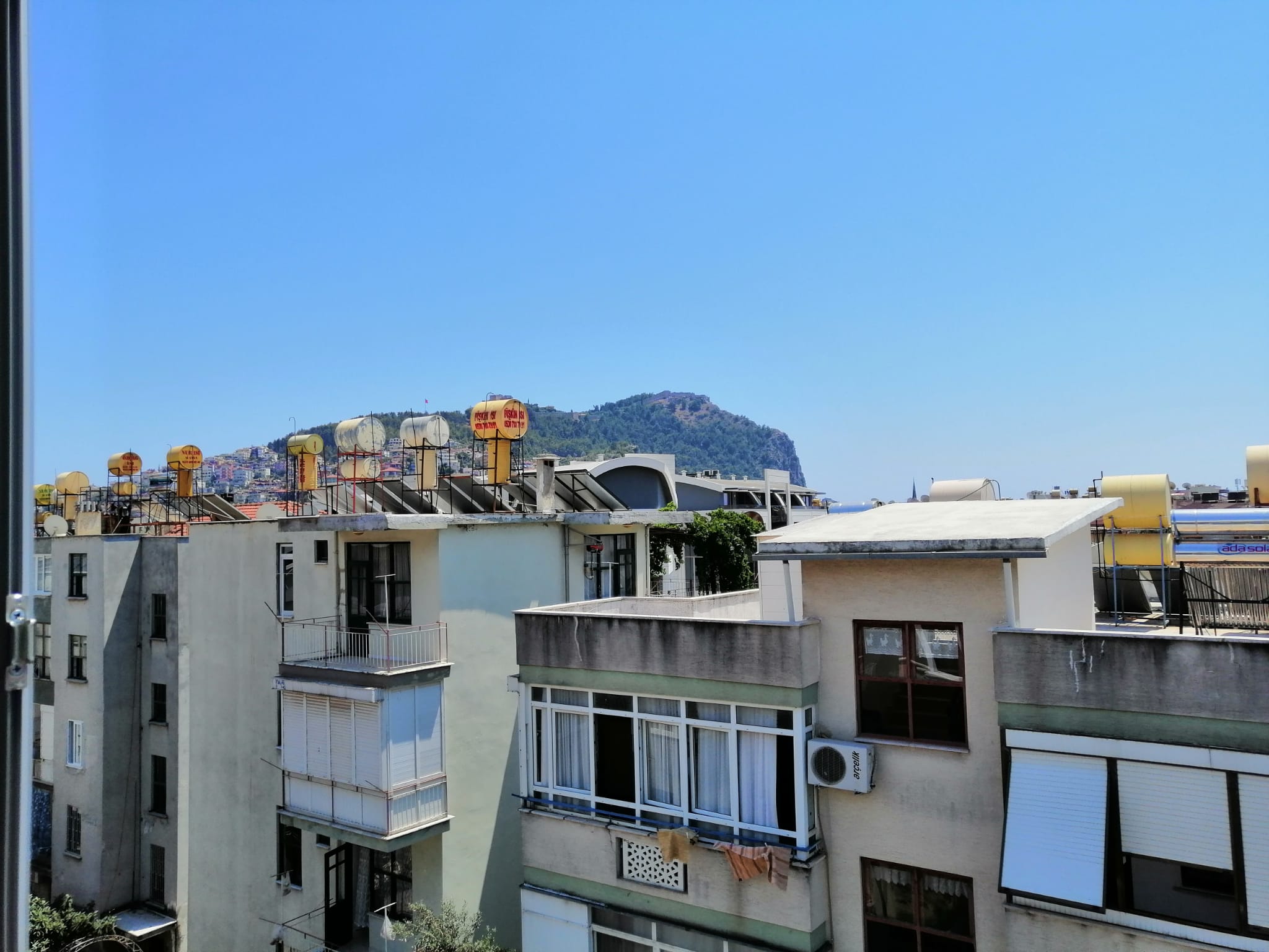 Двухуровневая квартира 3+1 с мебелью в районе пляжа Клеопатры, 130 м2. Центр. фото 11