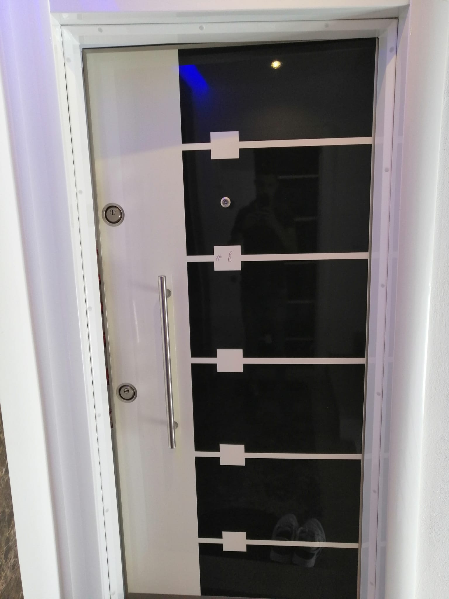 Двухуровневая квартира 3+1 с мебелью в районе пляжа Клеопатры, 130 м2. Центр. фото 18