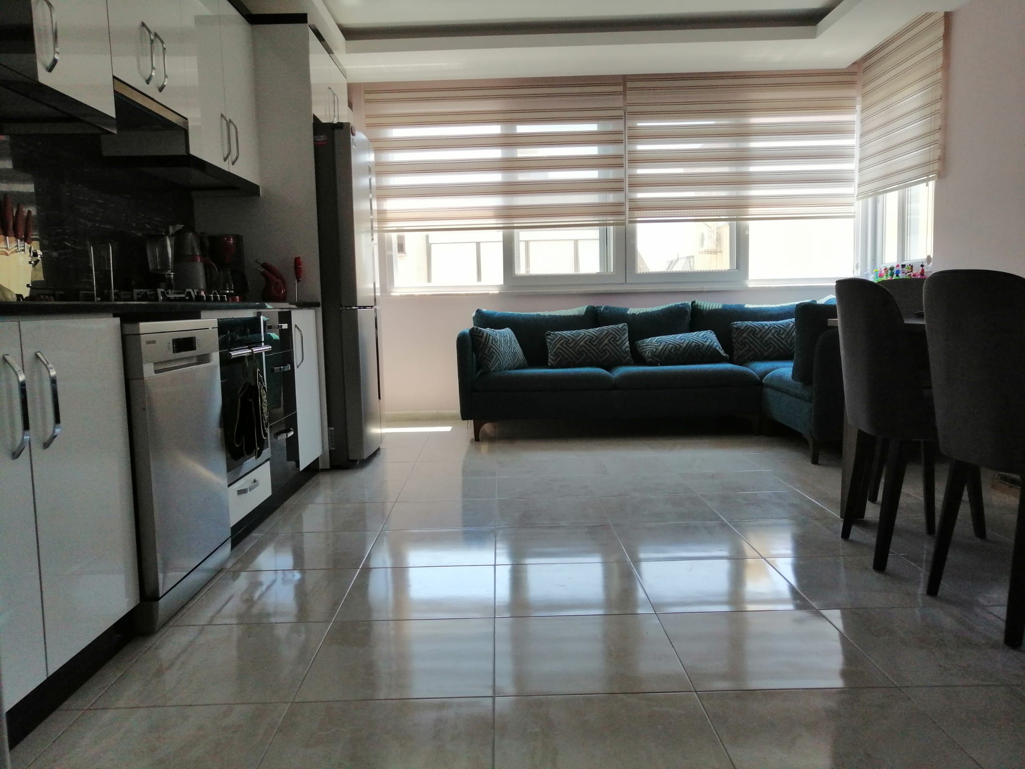 Двухуровневая квартира 3+1 с мебелью в районе пляжа Клеопатры, 130 м2. Центр. фото 20