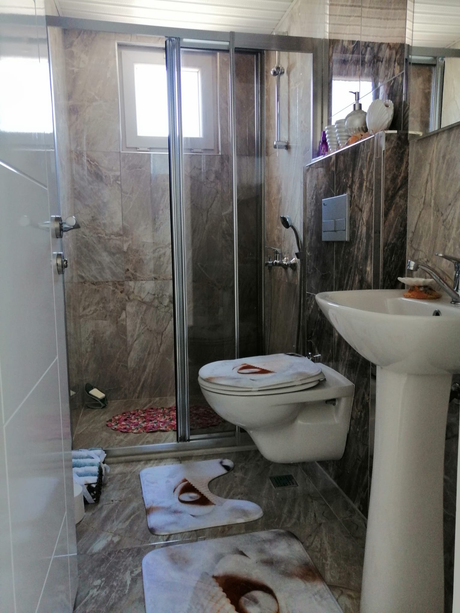 Двухуровневая квартира 3+1 с мебелью в районе пляжа Клеопатры, 130 м2. Центр. фото 21