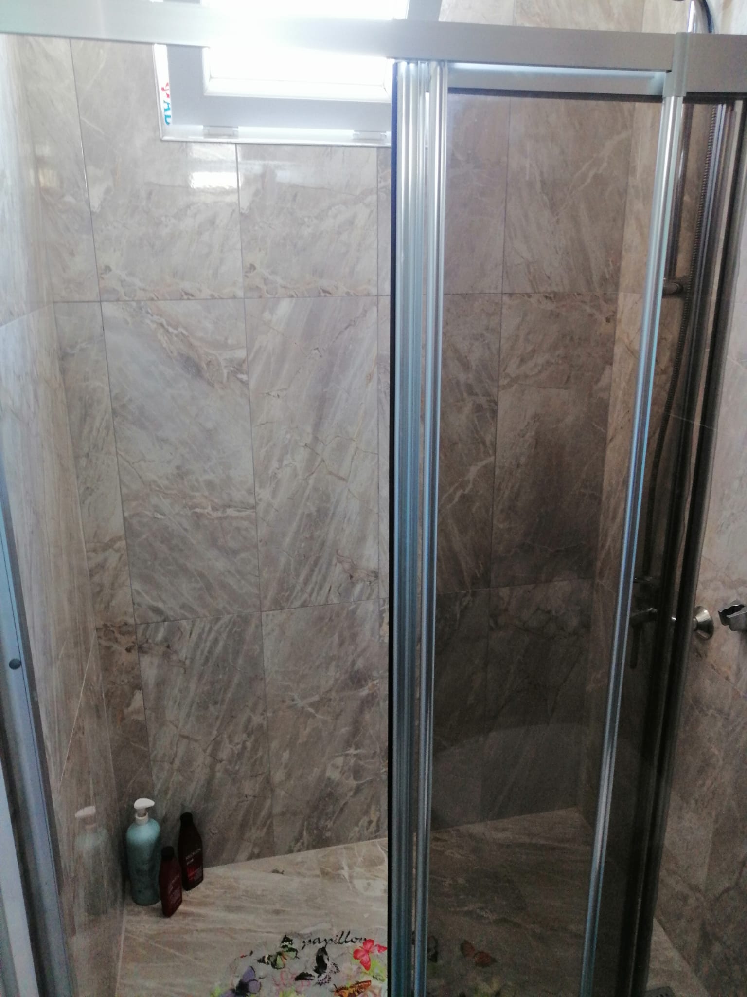 Двухуровневая квартира 3+1 с мебелью в районе пляжа Клеопатры, 130 м2. Центр. фото 22