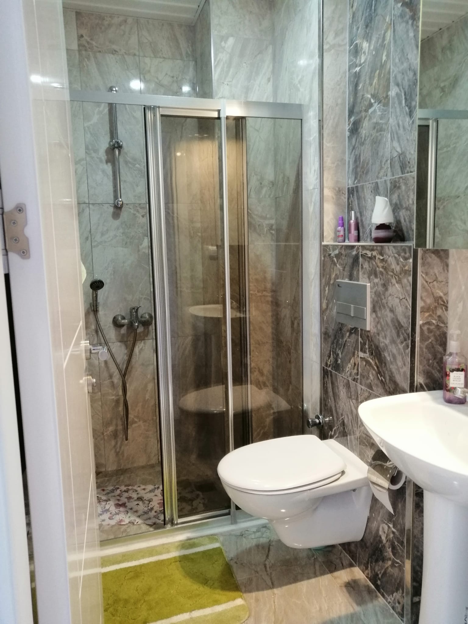 Двухуровневая квартира 3+1 с мебелью в районе пляжа Клеопатры, 130 м2. Центр. фото 28