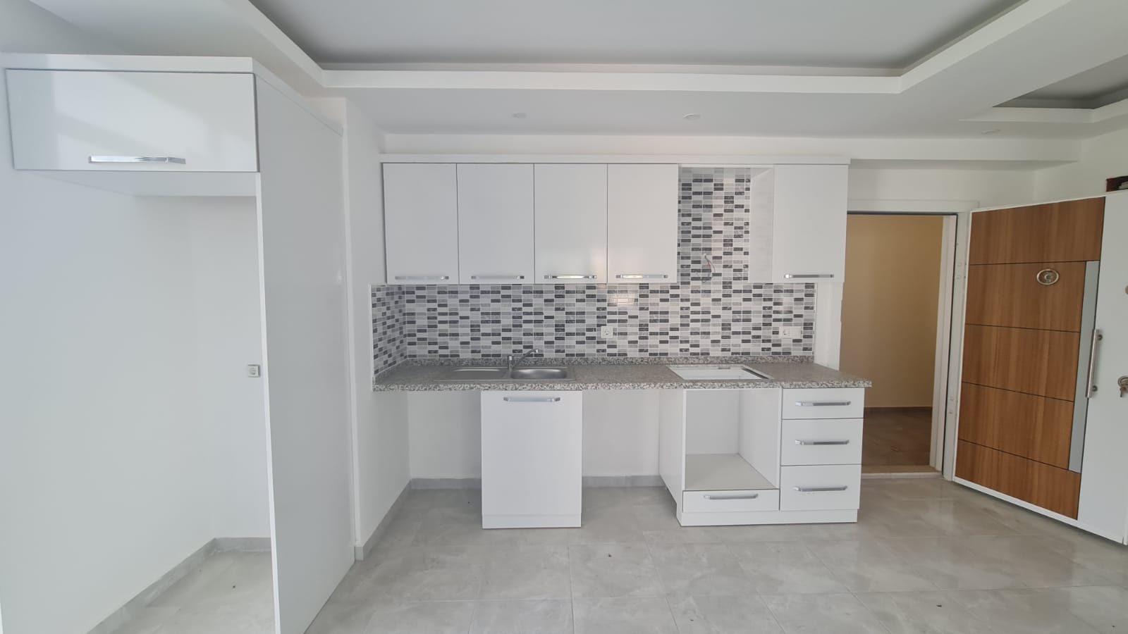 Квартира 1+1 в новом доме у моря в Кестеле, 55 м2. фото 6