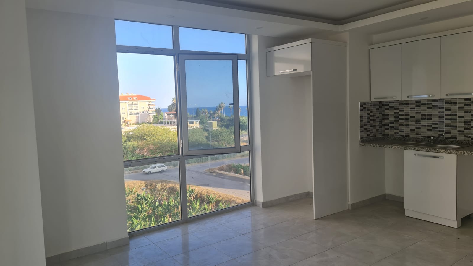 Квартира 1+1 в новом доме у моря в Кестеле, 55 м2. фото 7