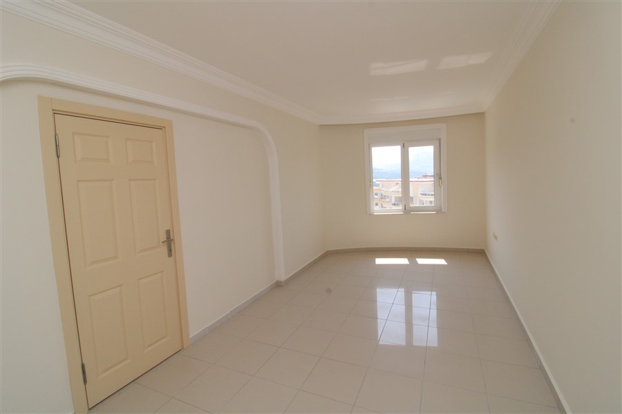 Spacious 4+1 duplex with sea and mountain views in Mahmutlar, 380 m2. фото 13