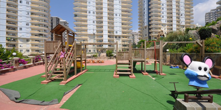 Spacious 4+1 duplex with sea and mountain views in Mahmutlar, 380 m2. фото 17