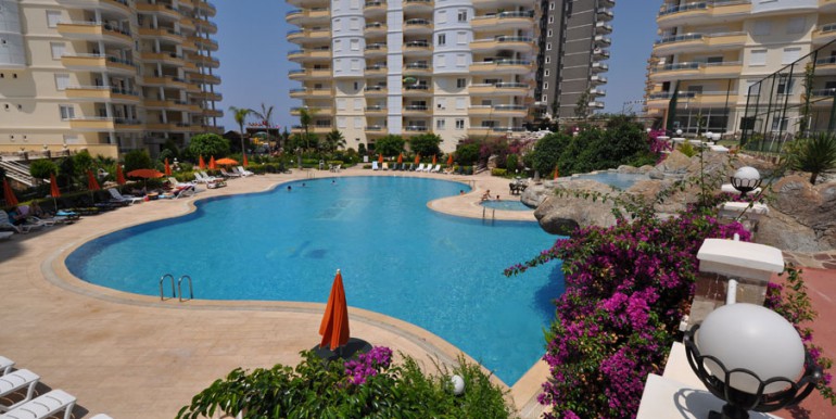 Spacious 4+1 duplex with sea and mountain views in Mahmutlar, 380 m2. фото 18