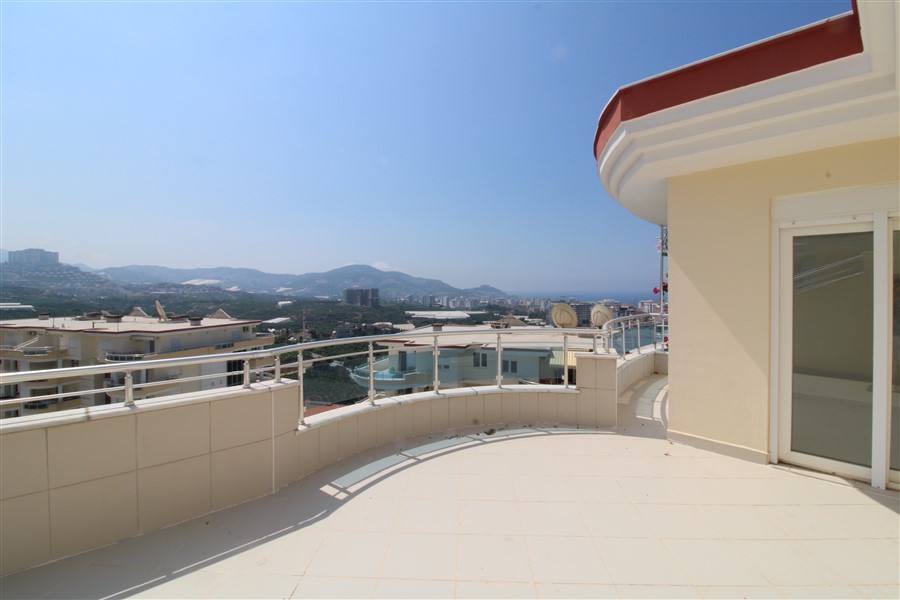 Spacious 4+1 duplex with sea and mountain views in Mahmutlar, 380 m2. фото 43