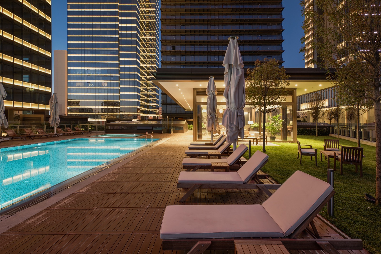 Квартиры для инвестиции от 1+1 до 4+1 и офисы в элитном современном жилом комплексе. Шишли, Стамбул. фото 12