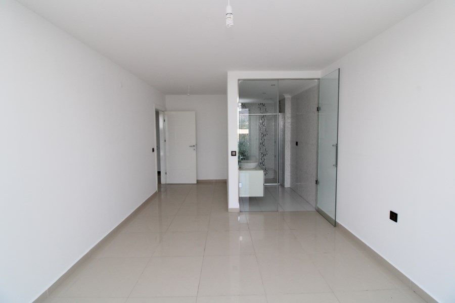 Apartment 2+1 150 meters from the sea in Kestel, 110 m2 фото 3