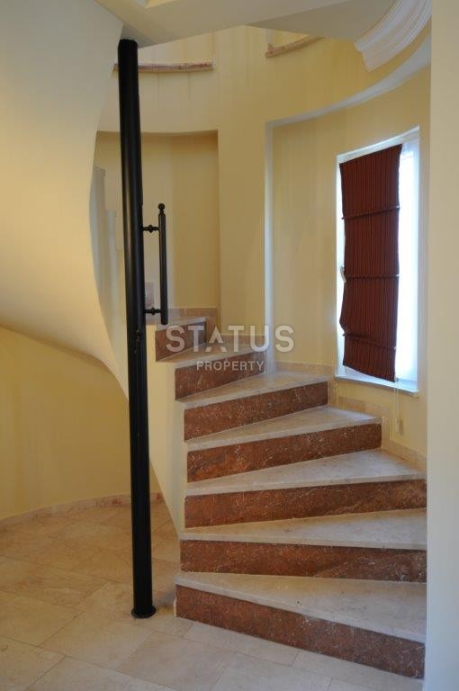 Penthouse with wonderful mountain views in a grand project of the Mediterranean coast фото 6