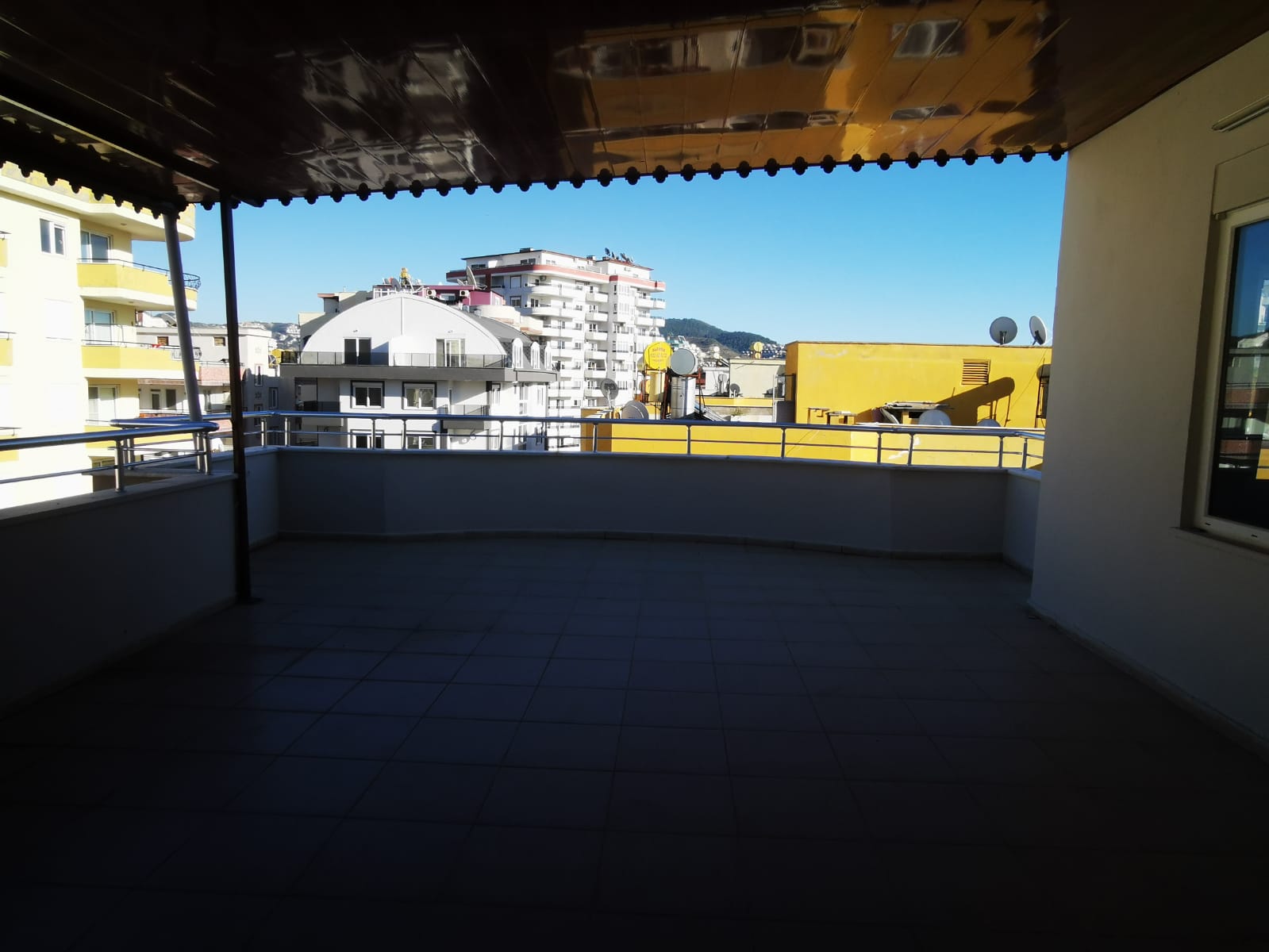 Просторная четырехкомнатная квартира в районе пятничного рынка в Махмутларе, 200м.кв фото 10