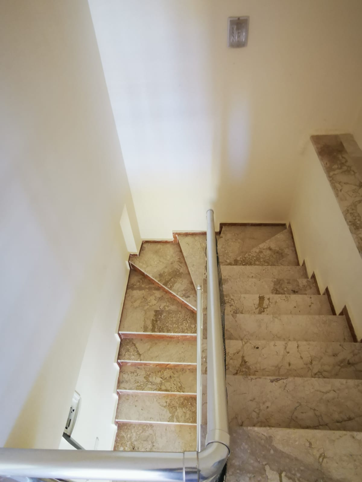 Просторная четырехкомнатная квартира в районе пятничного рынка в Махмутларе, 200м.кв фото 11