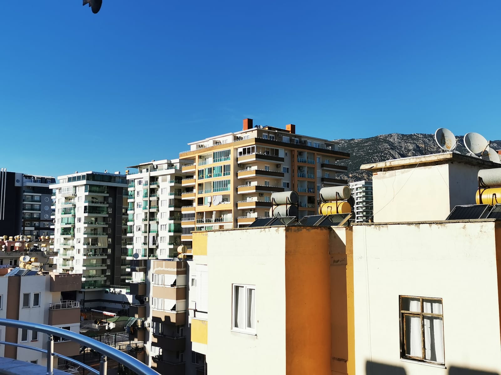 Просторная четырехкомнатная квартира в районе пятничного рынка в Махмутларе, 200м.кв фото 16