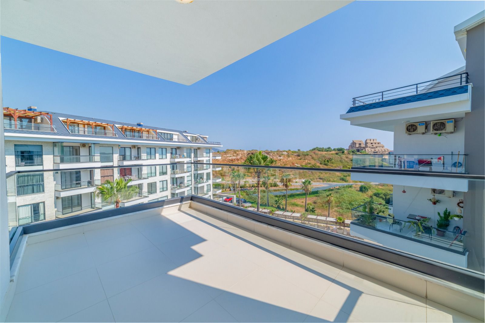 Просторные апартаменты 1+1 в одном их лучших комплексах Кестеля, 70 м2. фото 9