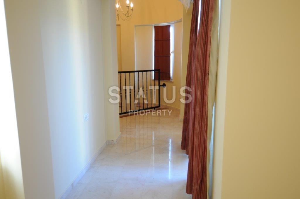 Penthouse with wonderful mountain views in a grand project of the Mediterranean coast фото 10