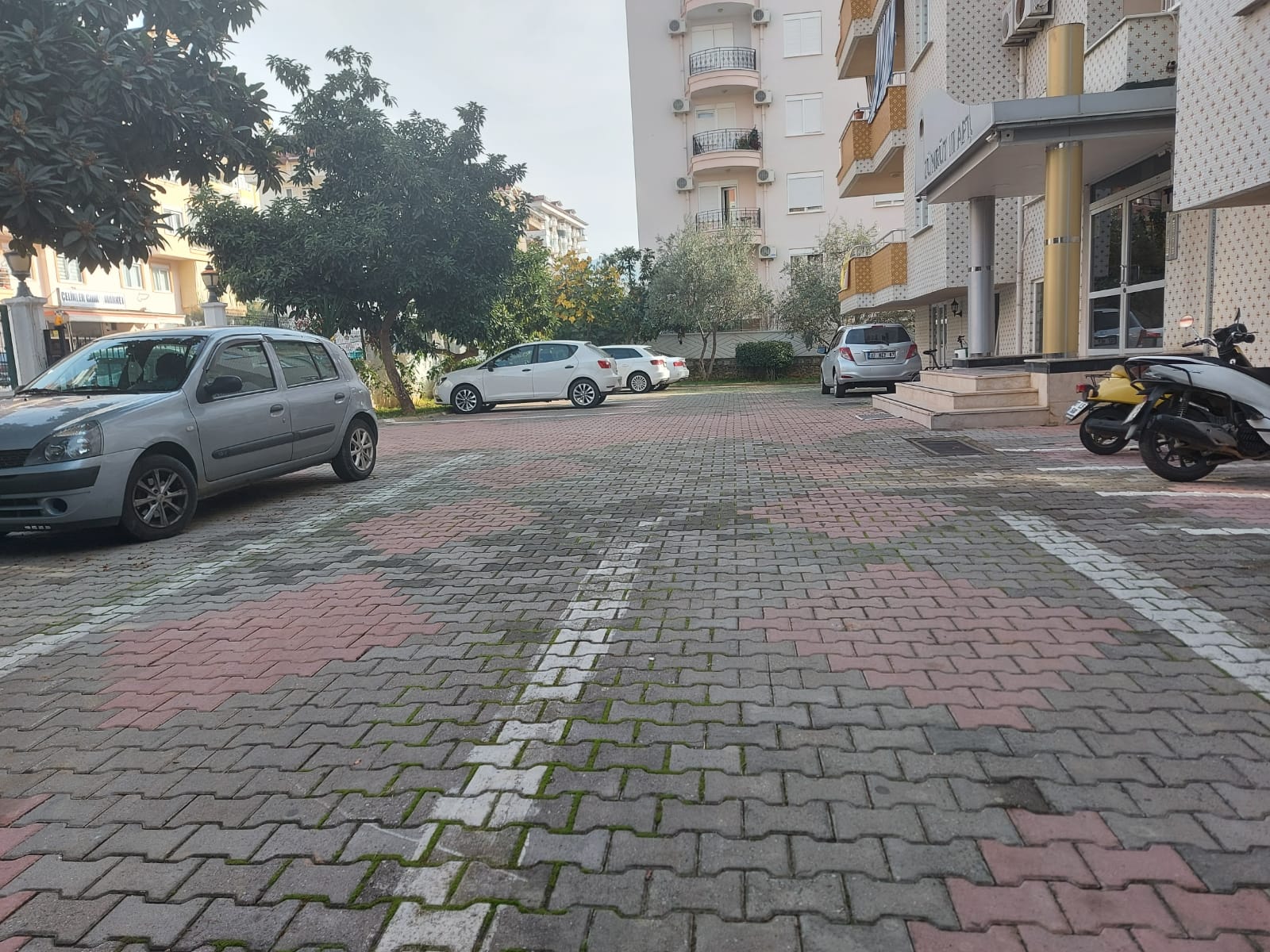 Spacious apartment 2+1 near the center of Alanya, in Cikcilli, 127 m2. фото 3