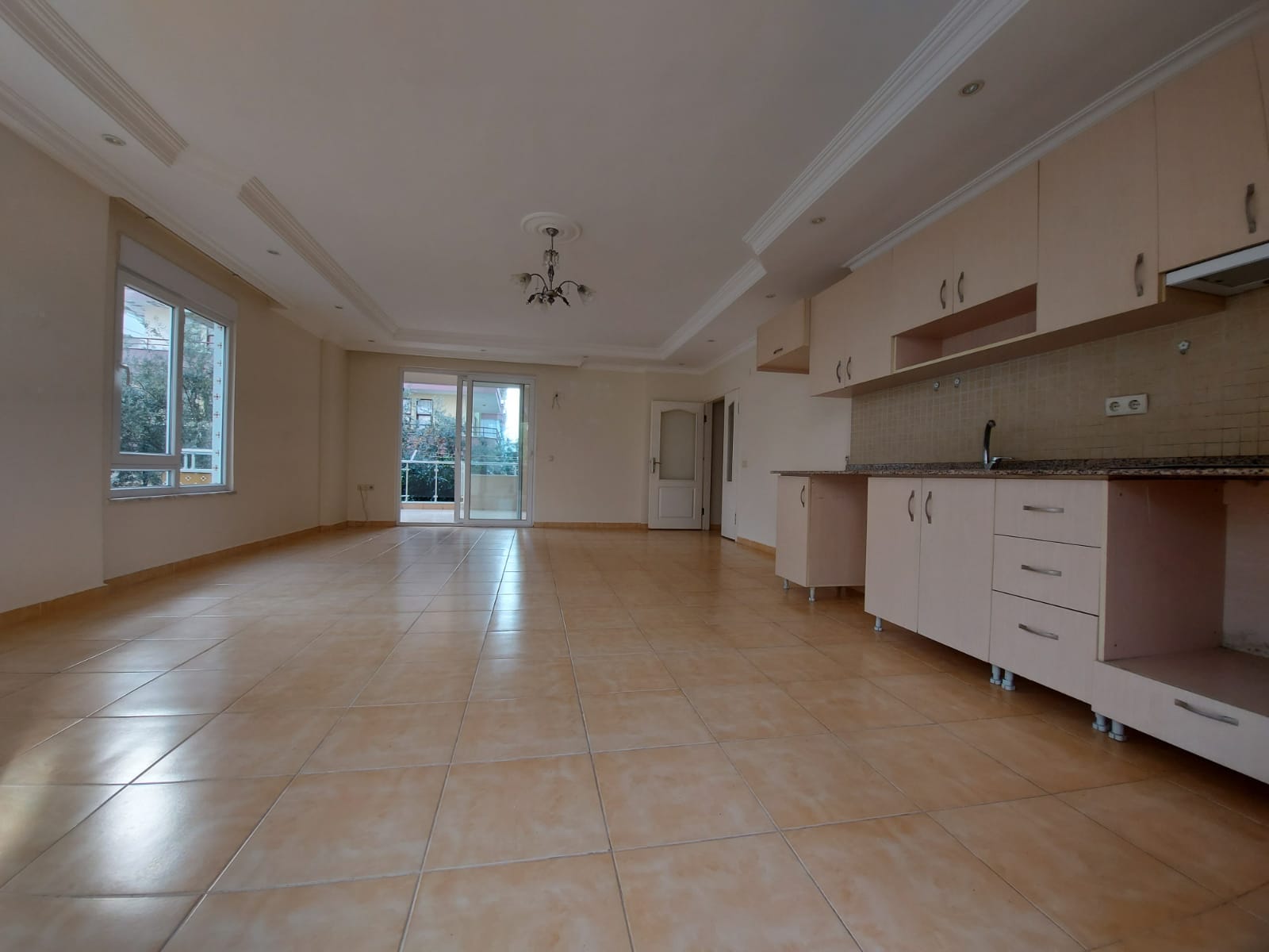 Spacious apartment 2+1 near the center of Alanya, in Cikcilli, 127 m2. фото 17