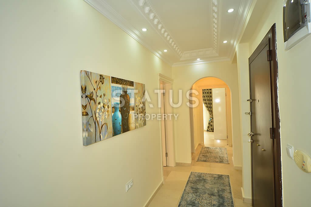 Трехкомнатная квартира с стильной мебелью по разумной цене 120 кв.м. фото 11