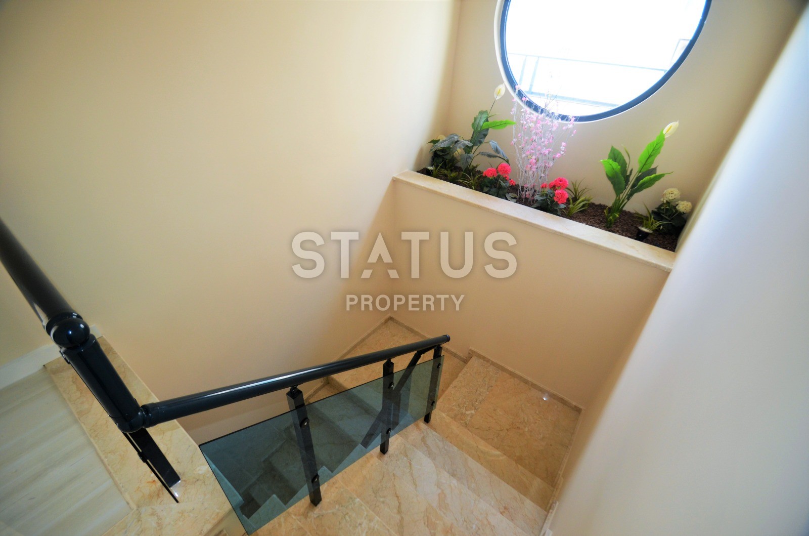 Шикарный пентхаус с потрясающим видом на море в центре района Махмутлар, 260 кв.м. фото 9