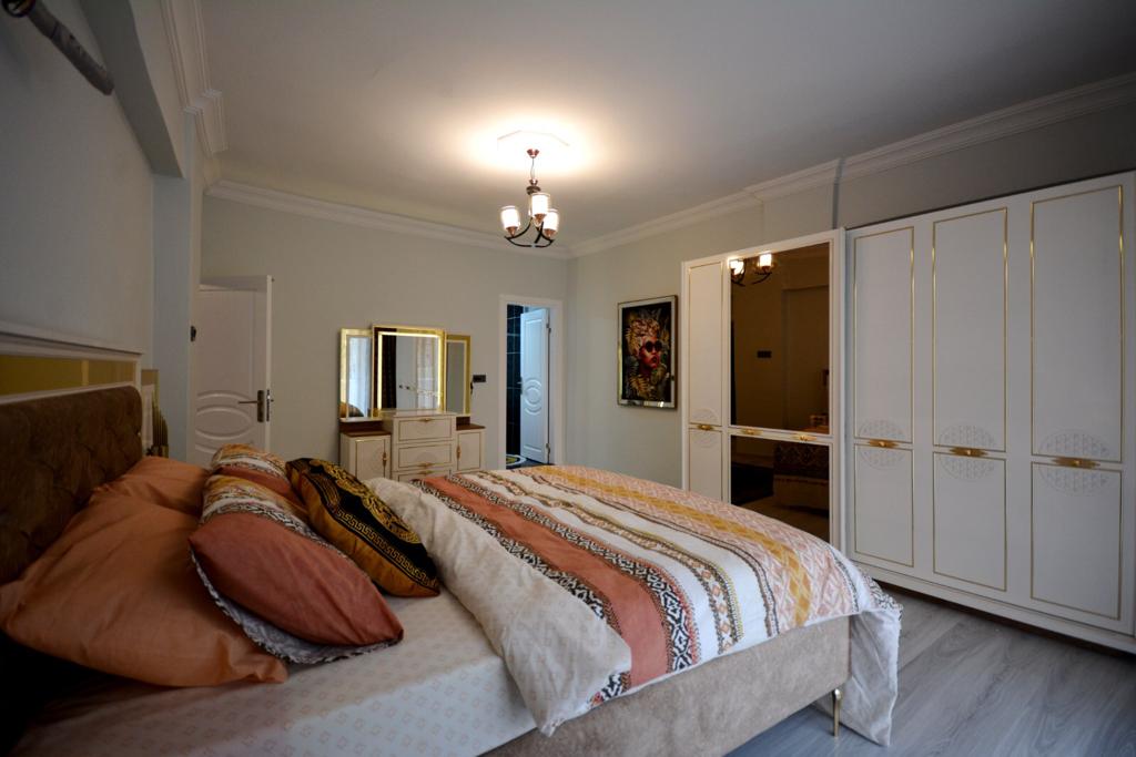 Furnished apartment 2+1 by the sea in the center of Mahmutlar, 130 m2. фото 14