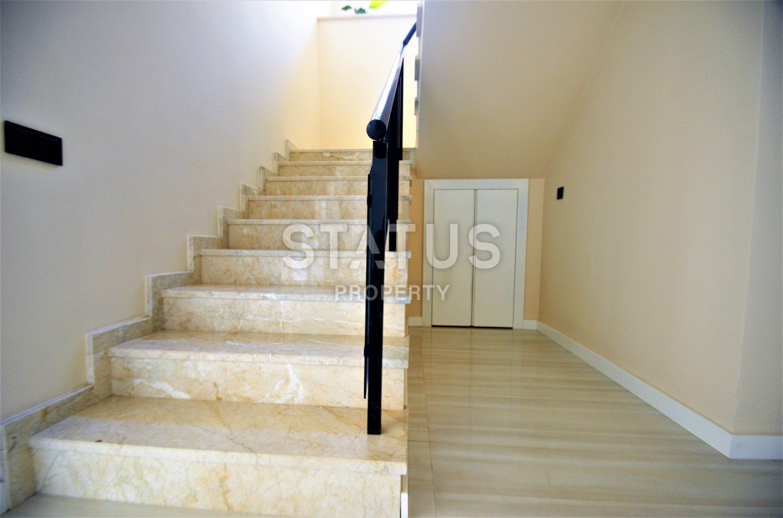 Шикарный пентхаус с потрясающим видом на море в центре района Махмутлар, 260 кв.м. фото 22