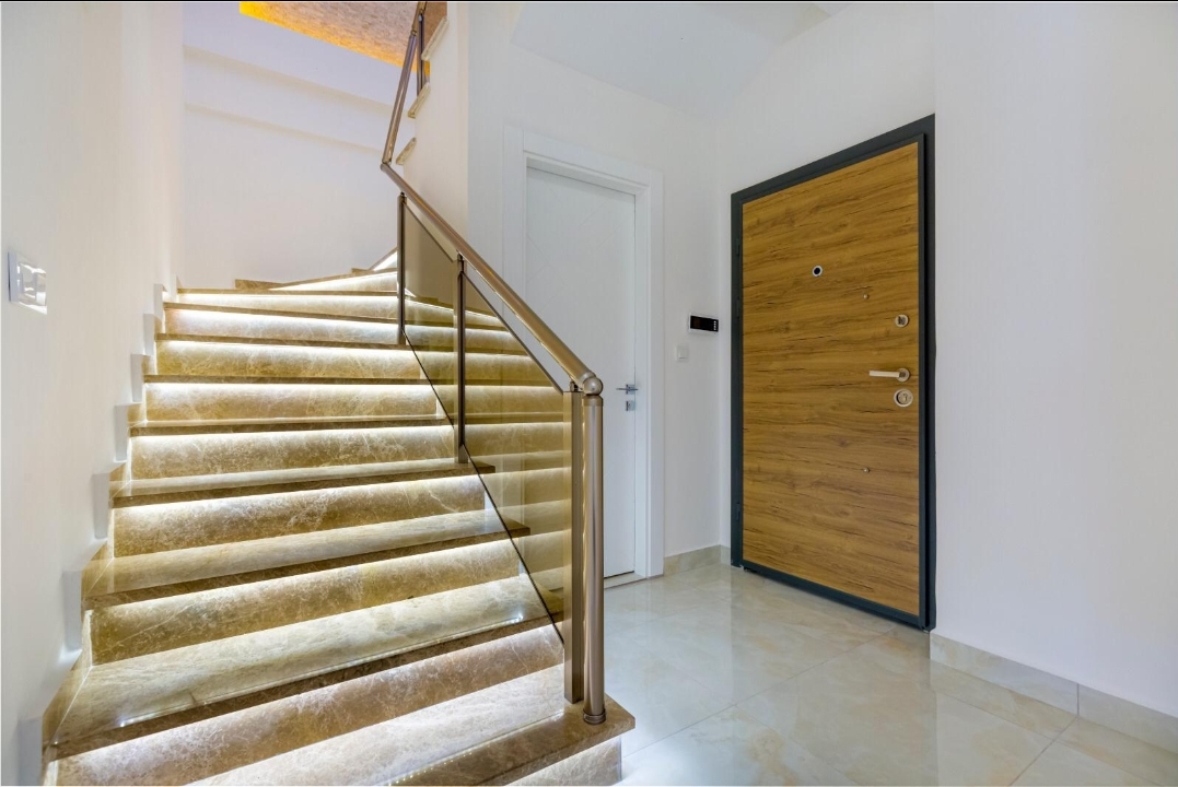 Luxurious apartment 3+1 with furniture and appliances in Mahmutlar фото 14