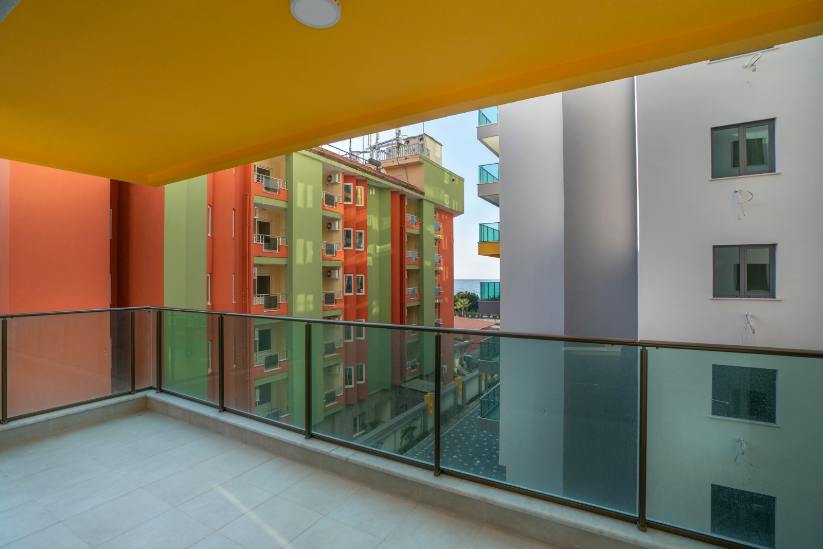 Seafront apartment 2+1 - 105 sq m in the Mahmutlar area. фото 5