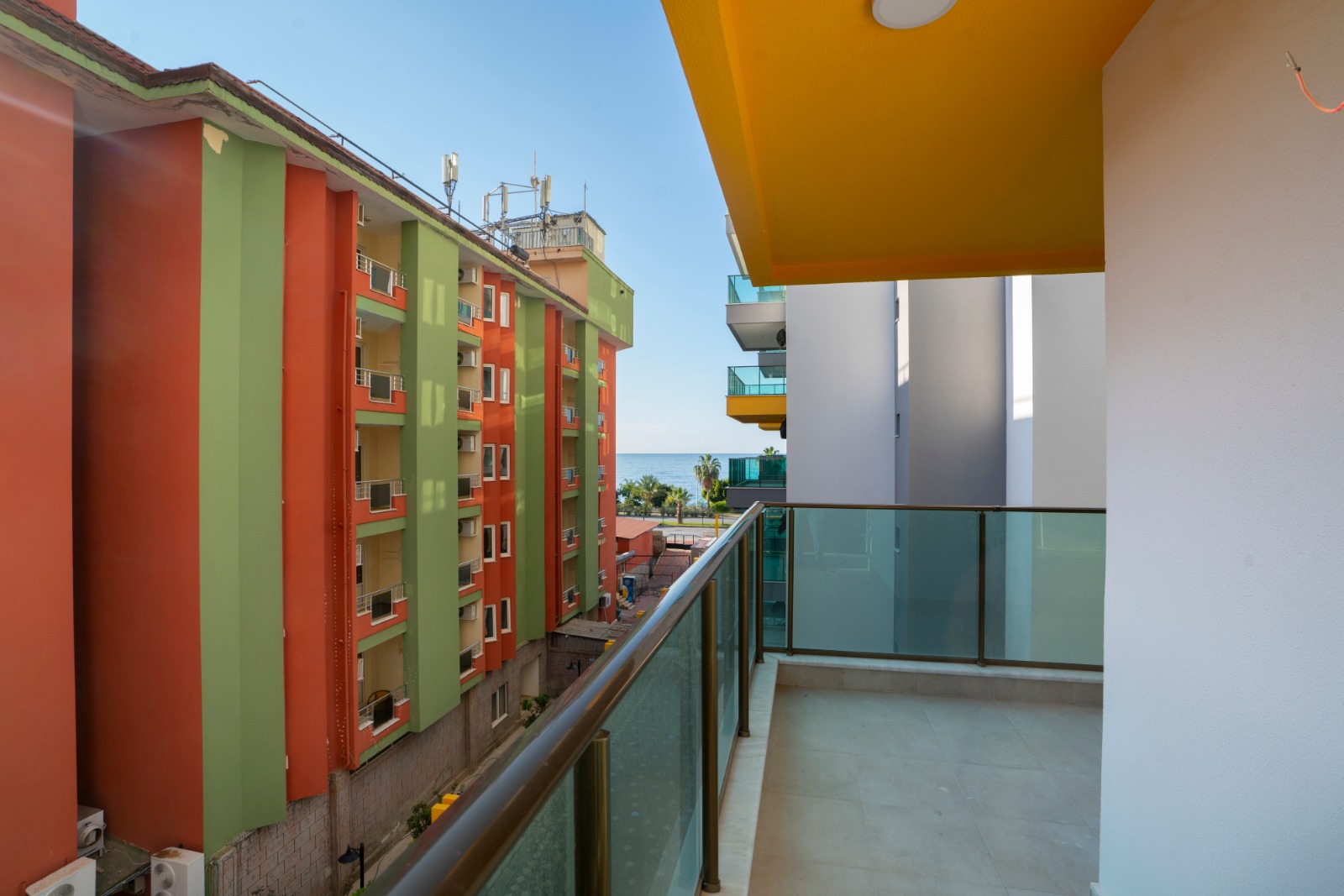 Seafront apartment 2+1 - 105 sq m in the Mahmutlar area. фото 6