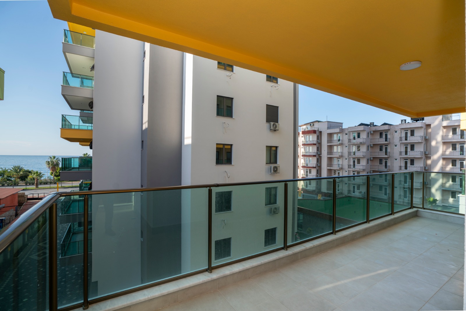 Seafront apartment 2+1 - 105 sq m in the Mahmutlar area. фото 10