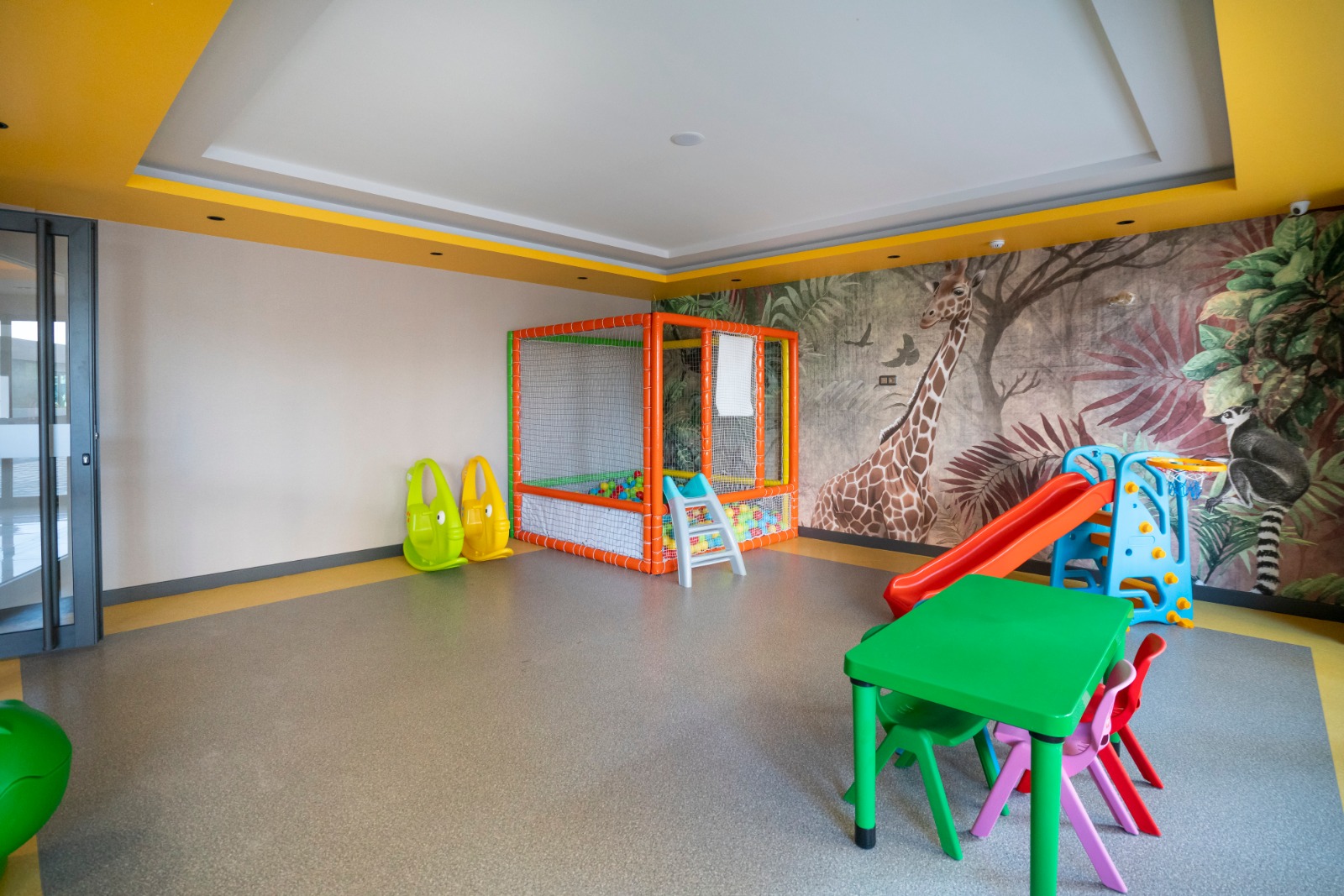 Seafront apartment 2+1 - 105 sq m in the Mahmutlar area. фото 17