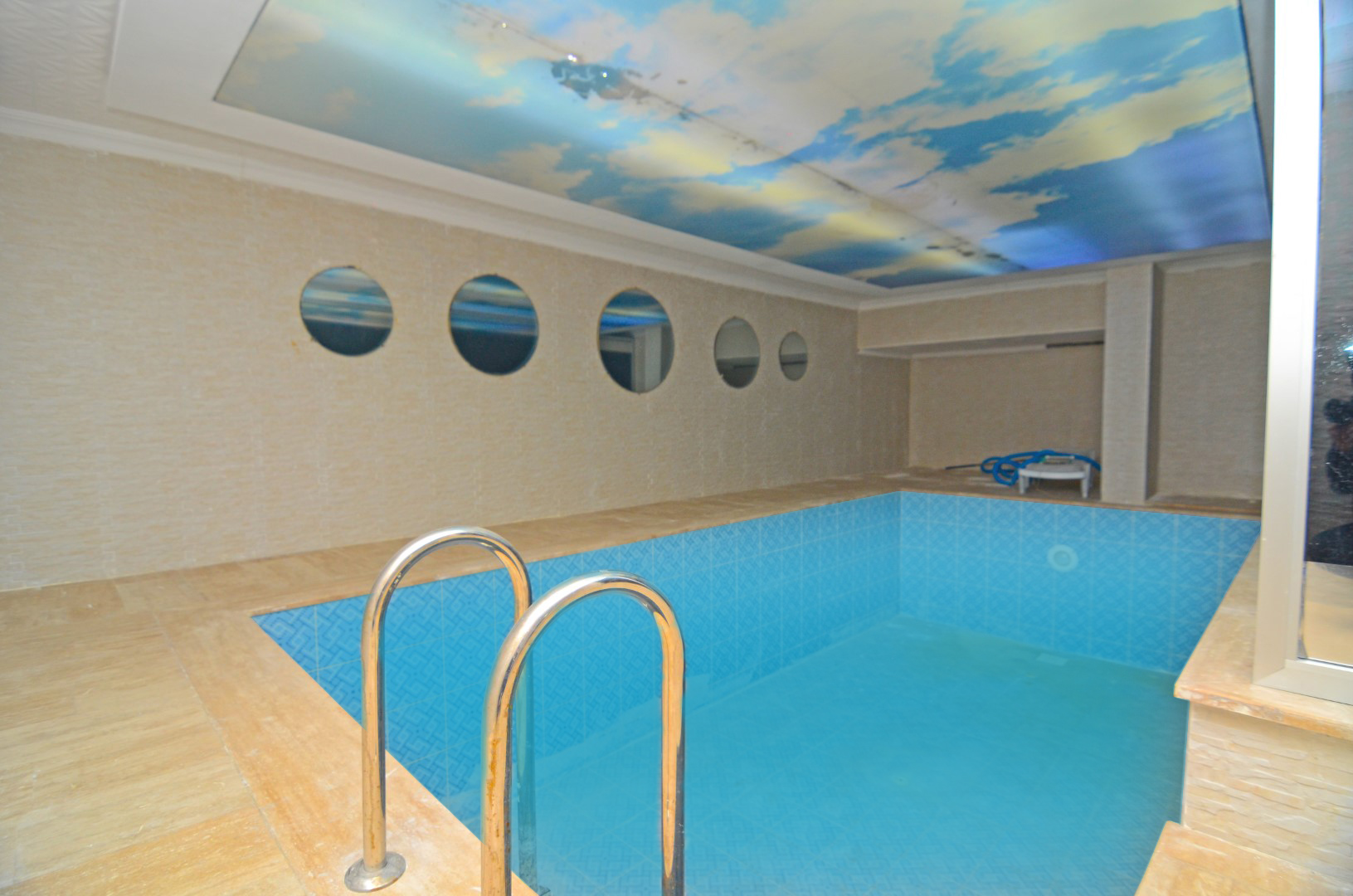 Квартира 2+1 и пентхаус 4+1 с видом на море и крепость в Махмутларе. фото 10