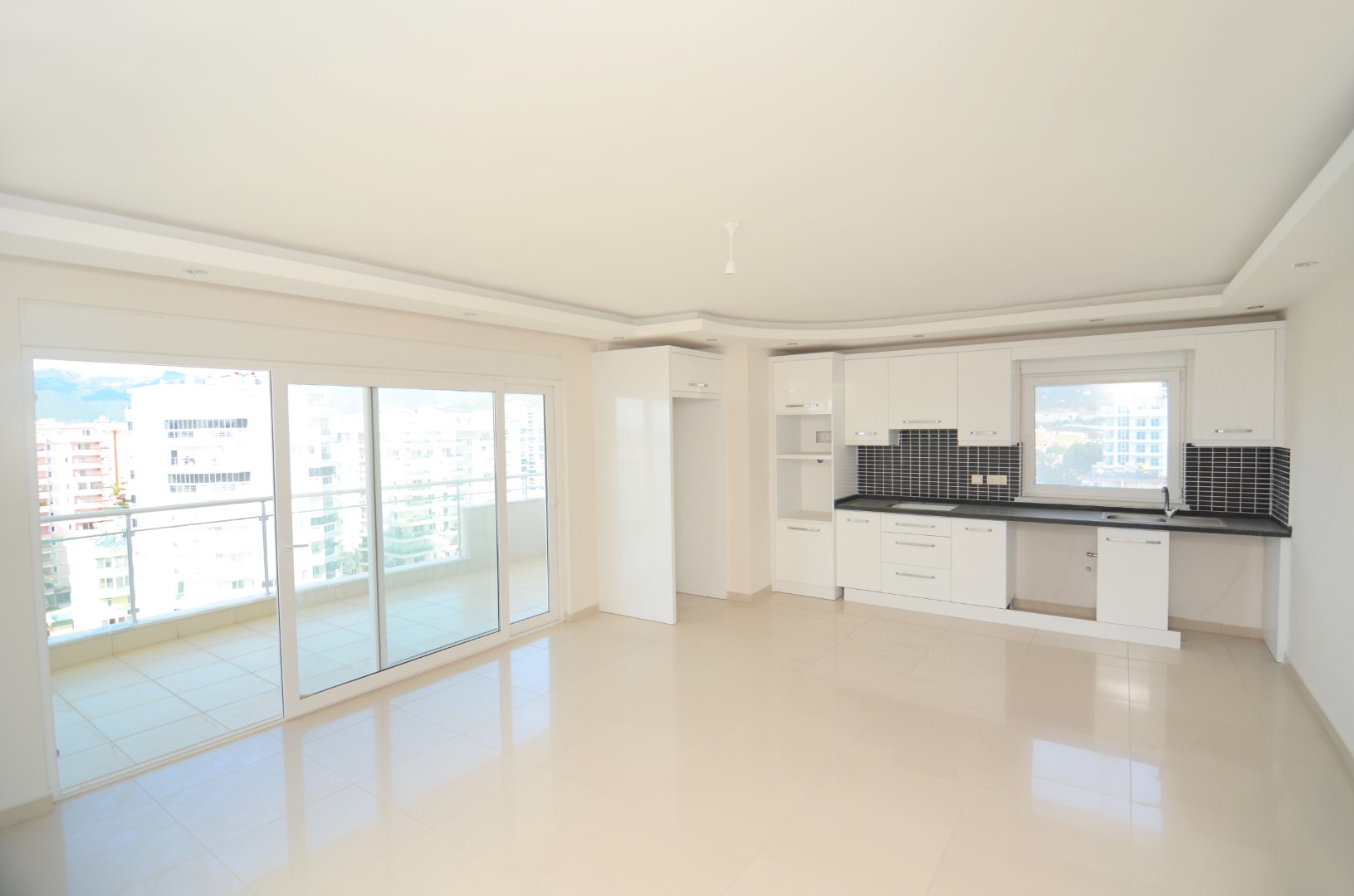 Квартира 2+1 и пентхаус 4+1 с видом на море и крепость в Махмутларе. фото 17