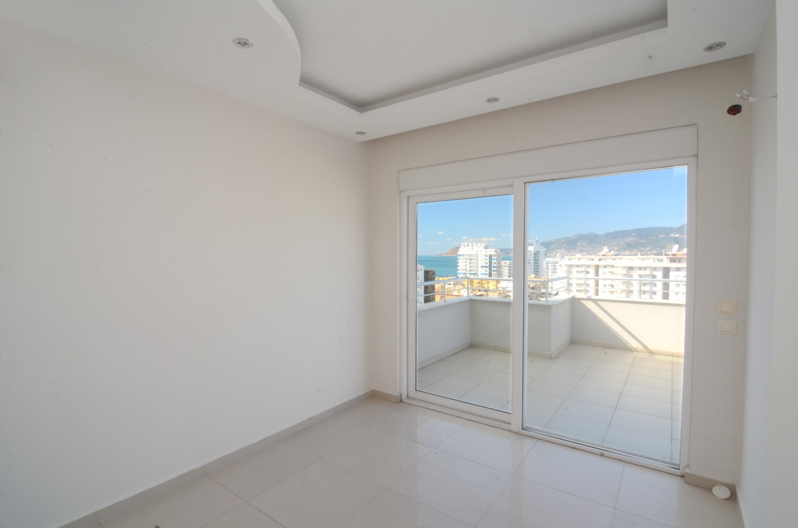 Квартира 2+1 и пентхаус 4+1 с видом на море и крепость в Махмутларе. фото 23