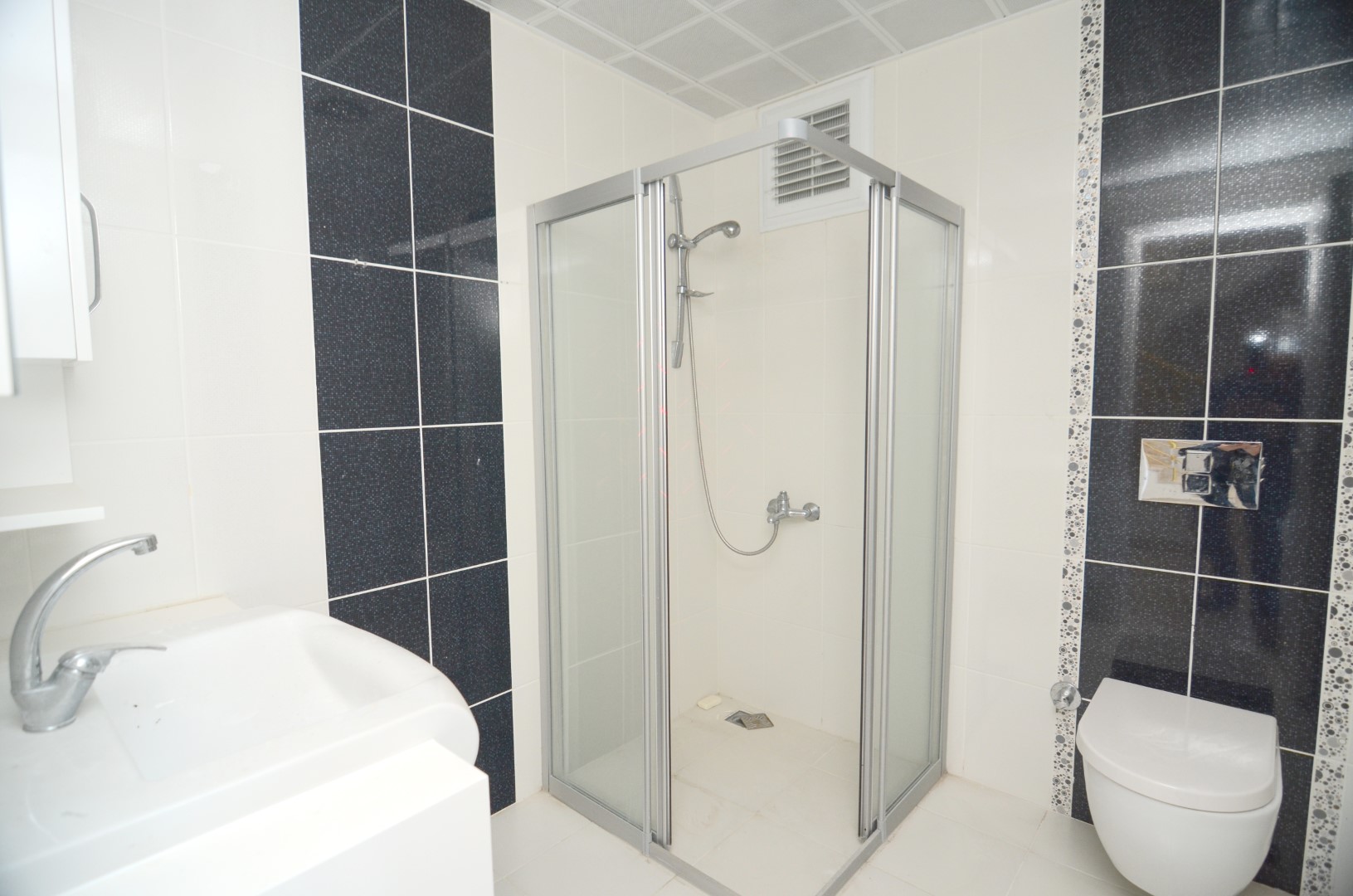 Квартира 2+1 и пентхаус 4+1 с видом на море и крепость в Махмутларе. фото 26