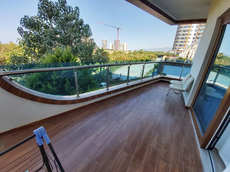 Three-room apartment with furniture in a luxury complex, 110 m2 фото 5