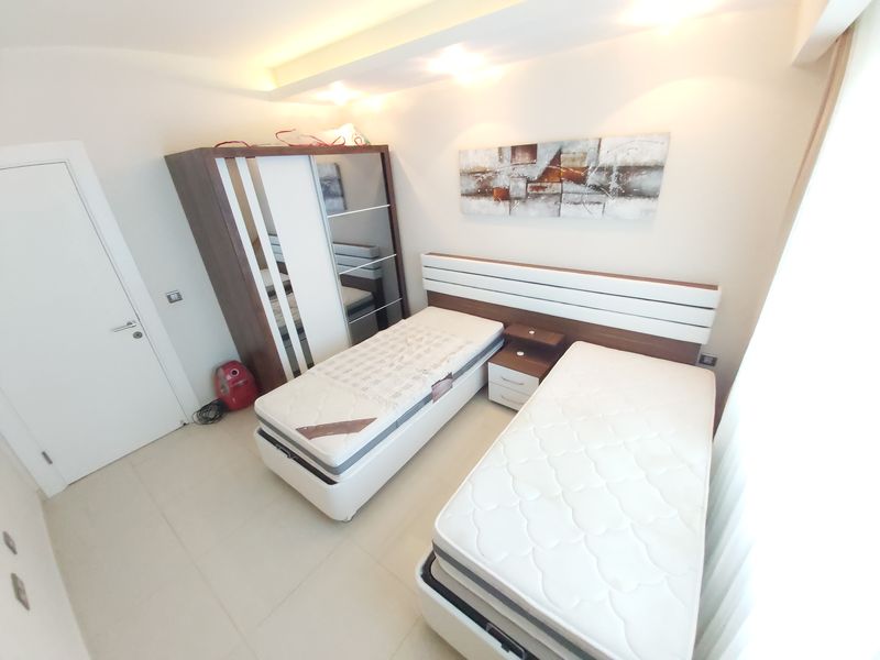 Three-room apartment with furniture in a luxury complex, 110 m2 фото 26