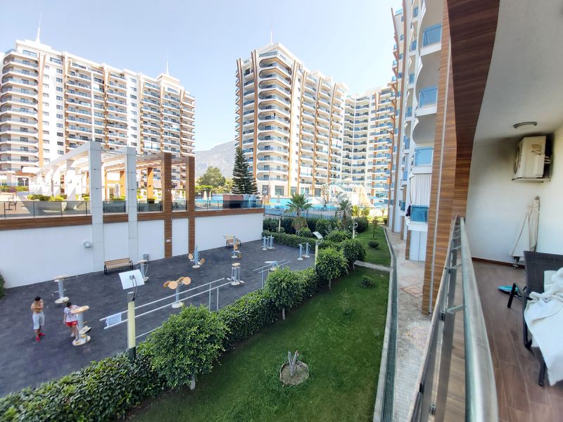 Three-room apartment with furniture in a luxury complex, 110 m2 фото 28