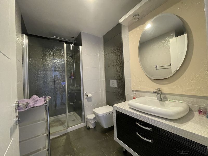 Двухкомнатная квартира 1+1 - 70 кв м в элитном комплексе в Махмутларе. фото 11