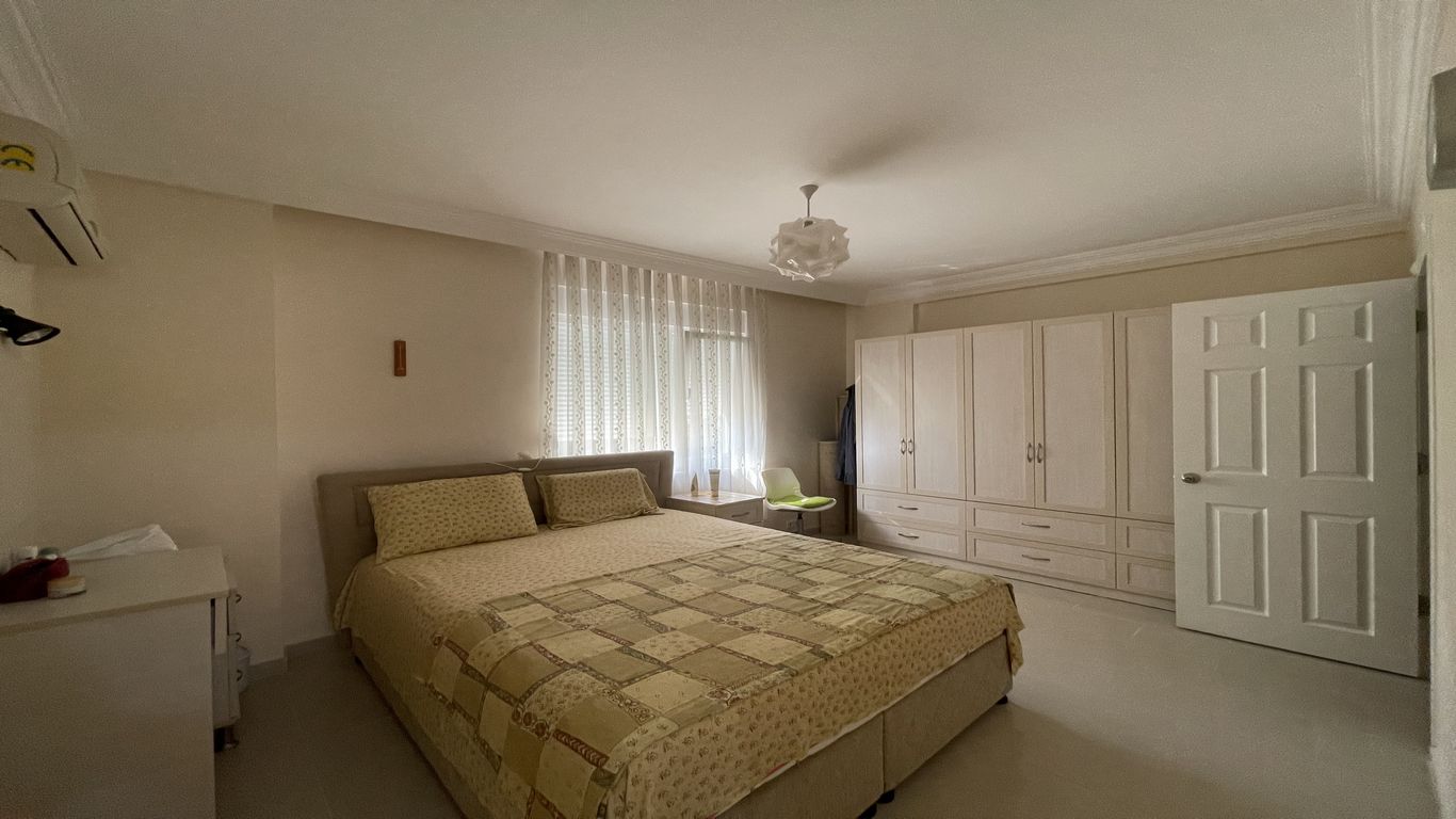 Furnished three-room apartment on the street. Barbarossa Mahmutlar, 120m2 фото 8